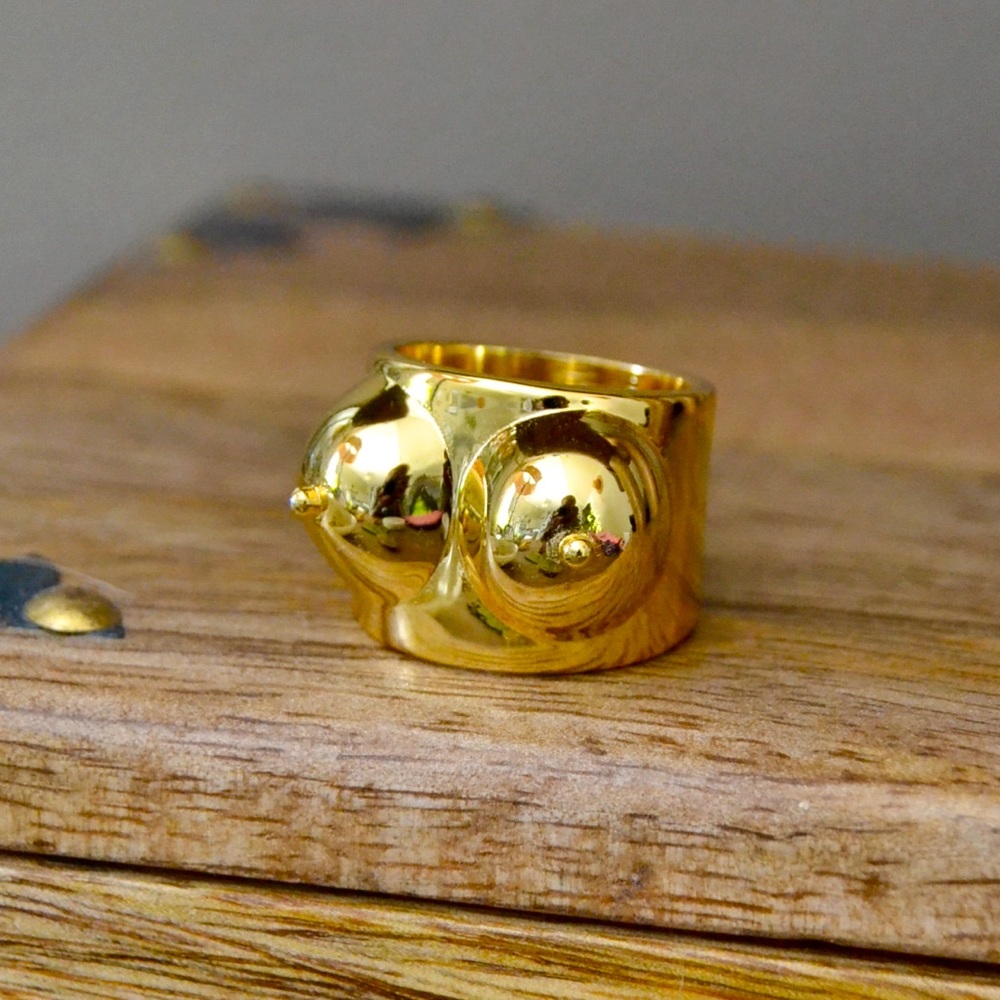 14k Boob Ring